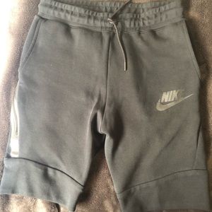 Nike Tech fleece short